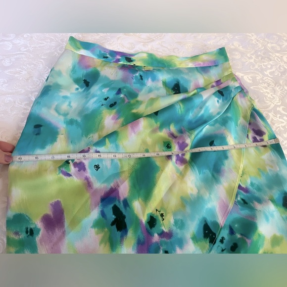 Spring colorful skirt! ๐บ๐๐ - Picture 10 of 10